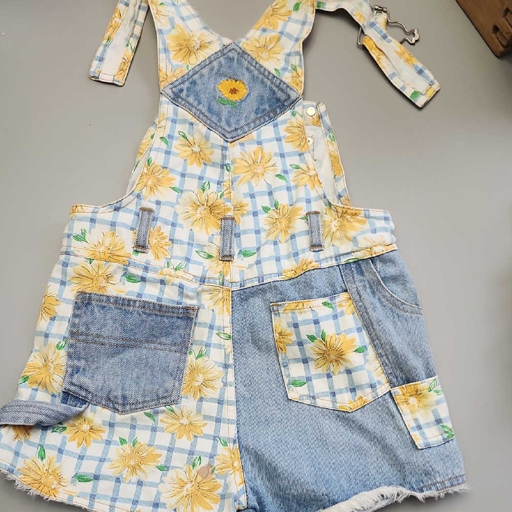 Early 90s Vintage Floral Denim Kids Overalls - Picture 6 of 8